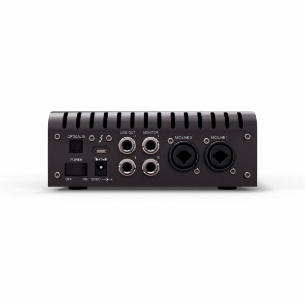 vue du derrière de l'apollo twin x d'universal audio