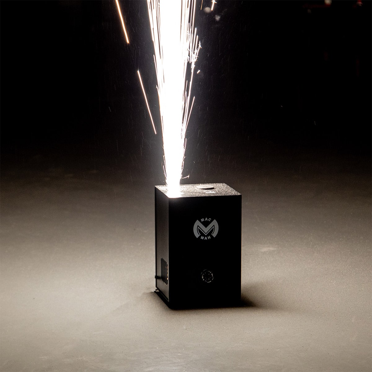 mac-mah-spark-300_0012_95542_5