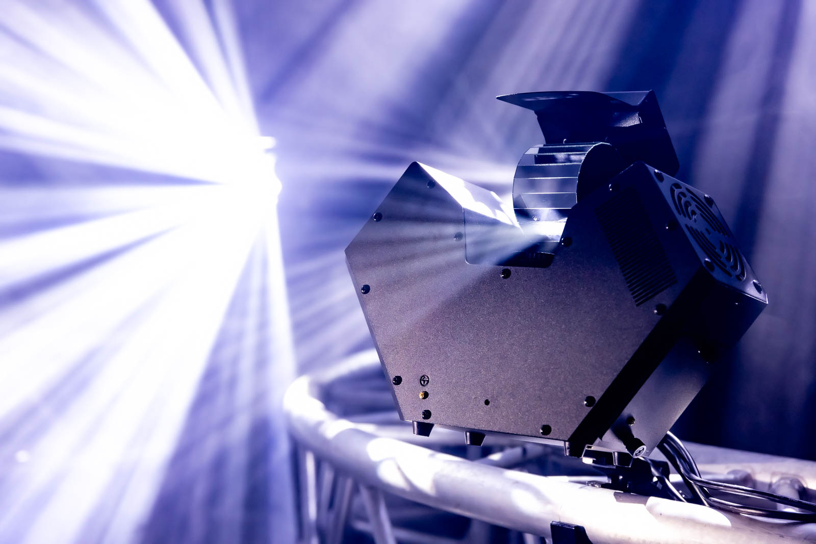 BLAZOR Chauvet DJ - Eclairage - Sonowest