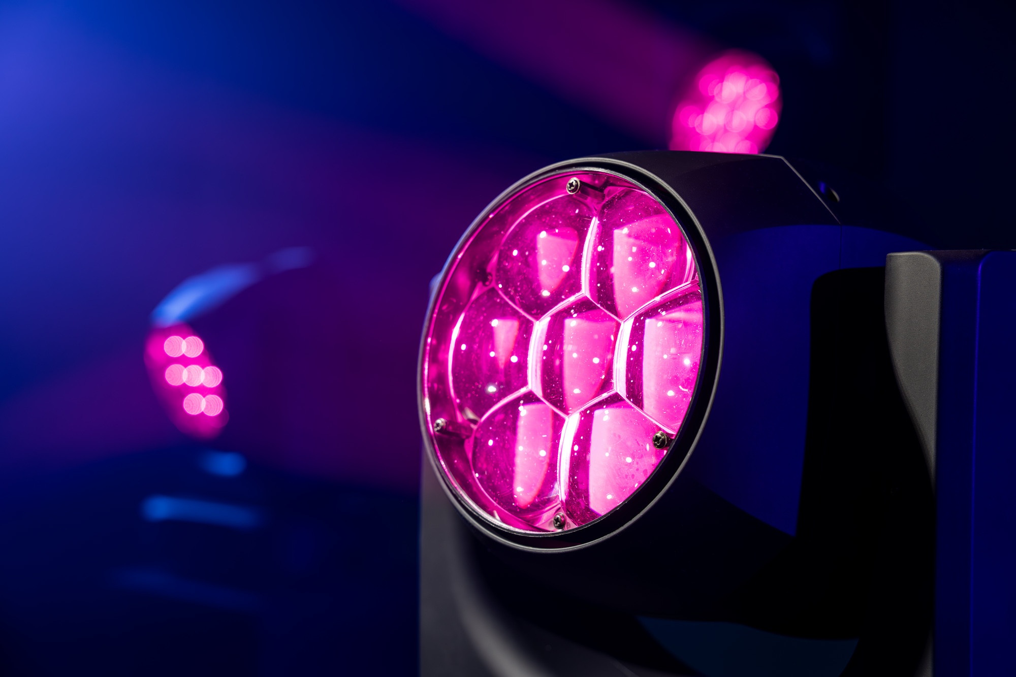 Xpression 2000W – WashBeam Showtec - Lyres Wash - Sonowest