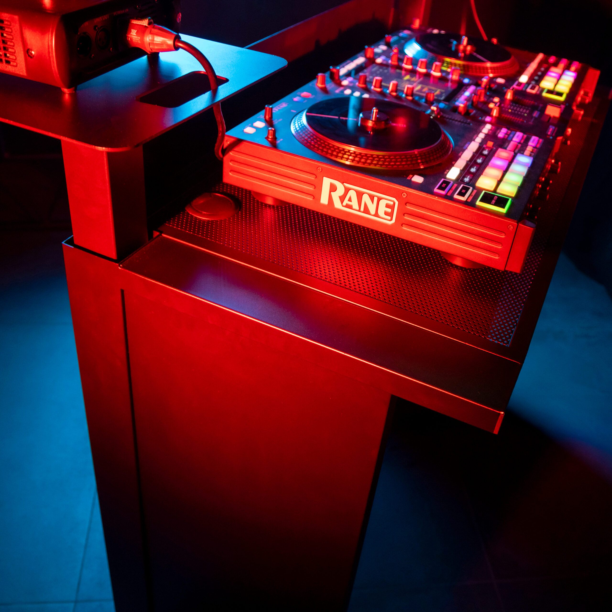 Event Station Plugger - Stands DJ - Sonowest