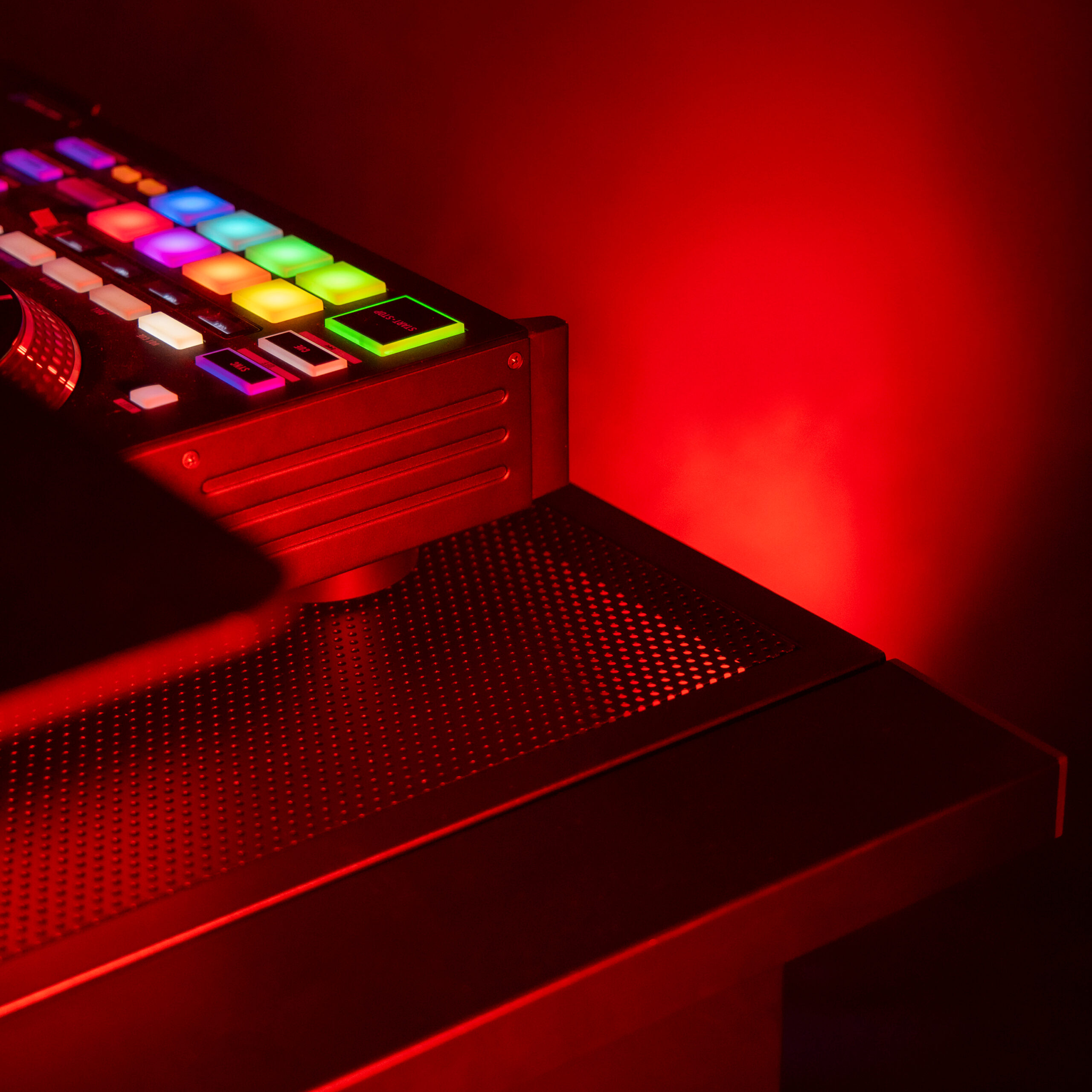 Event Station Plugger - Stands DJ - Sonowest