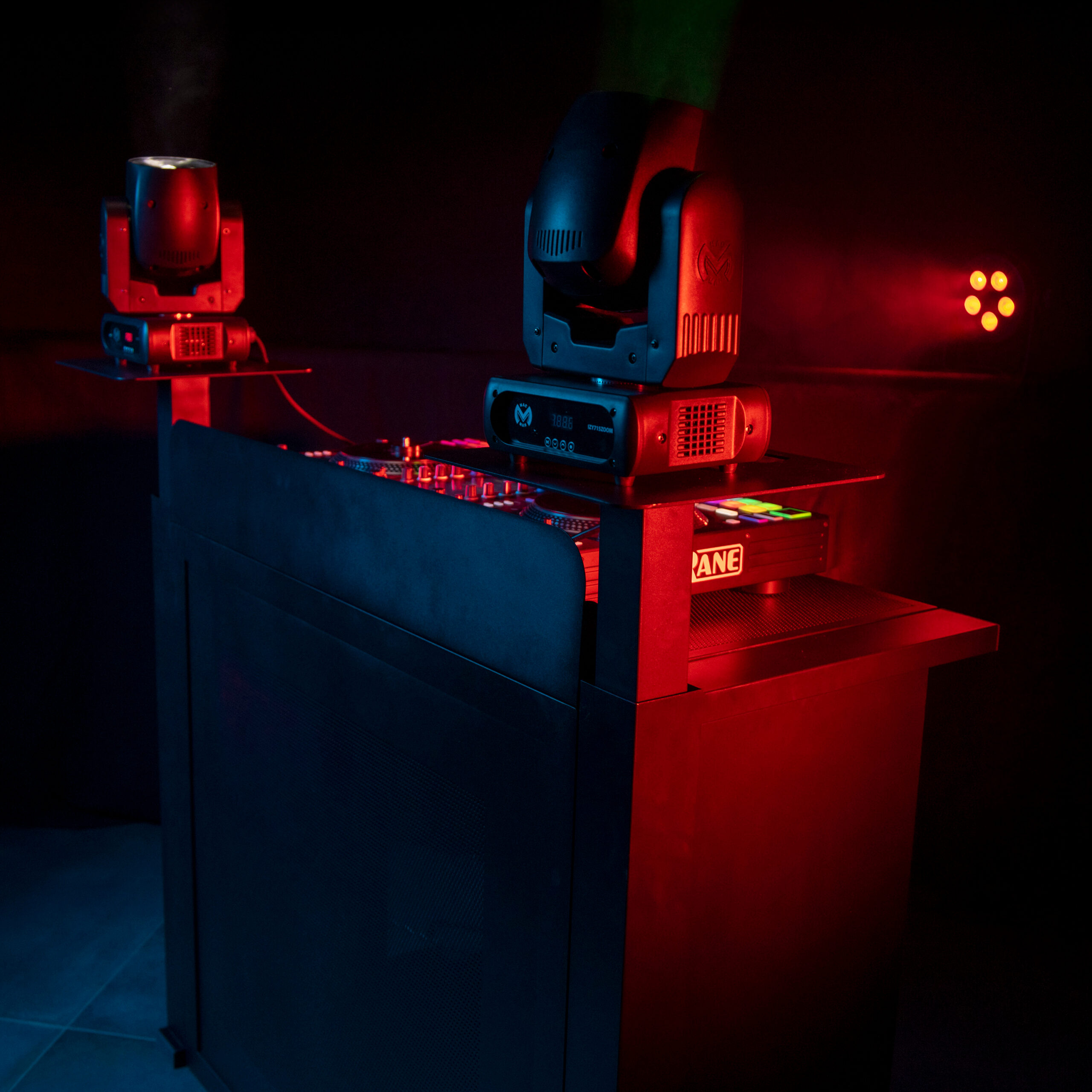 Event Station Plugger - Stands DJ - Sonowest
