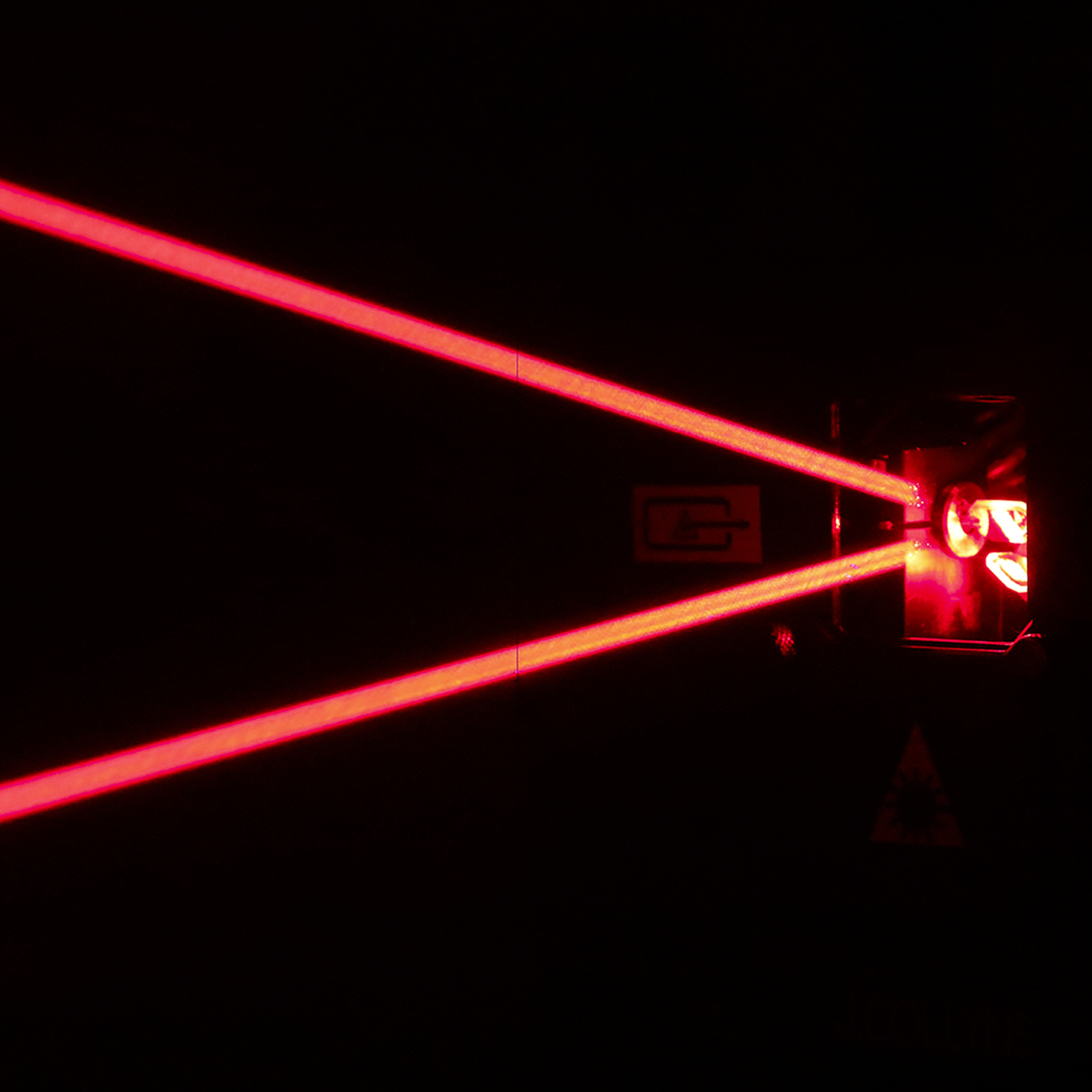 ATENA 4K RGB J Collyns - Lasers multicolores - Sonowest